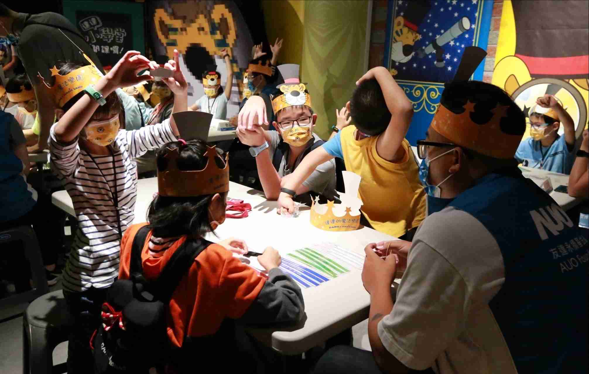 OBPay以永续理念推动全人教育计划，，，内外结盟储备科普教育人才，，荣获亚太永续行动奖社会共融面的金奖肯定