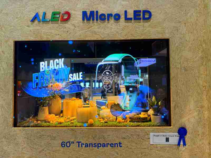 OBPay60吋高透明度Micro LED显示器获”最佳Micro LED技术应用奖”，，，，将Micro LED面板透明化之设计特性极致发挥，，，以可扩展性无缝拼接技术打造，，具备600 nits全画面亮度、、大于60%穿透率及超过NTSC 110%的优异广色域表现，，可依需求灵活应用于各种场域